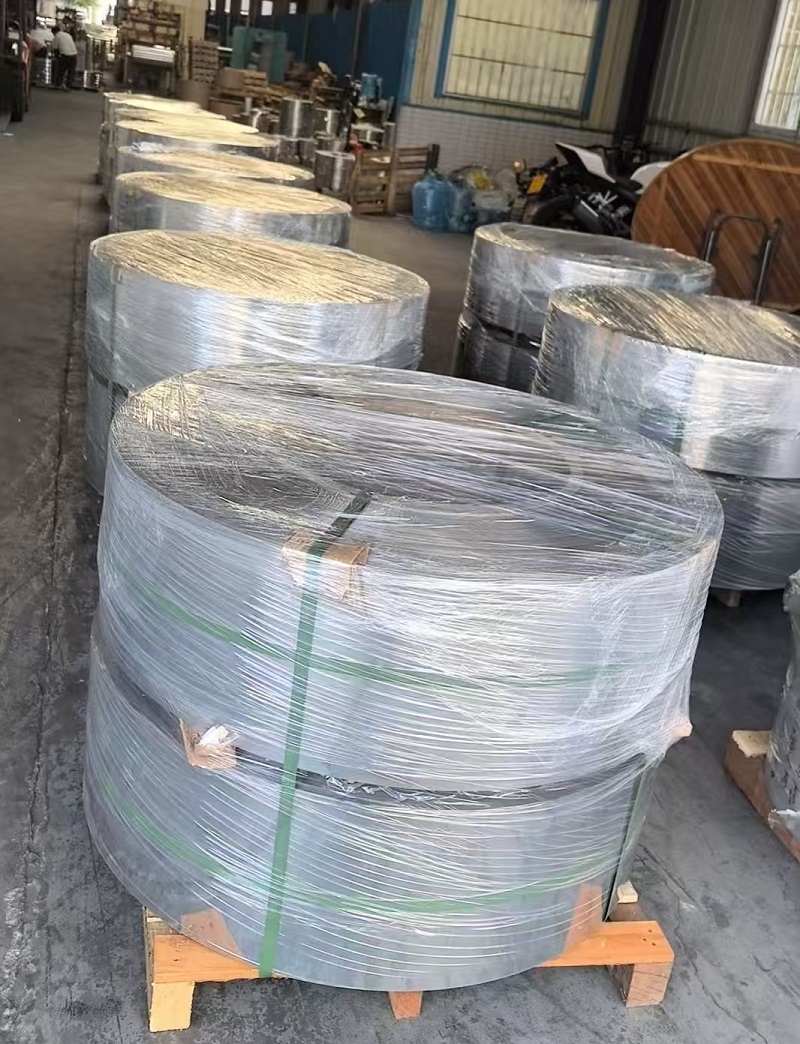 Reliable Factory Shipment Completed: Forklift Loading Ensures Safe and Fast Overseas Delivery